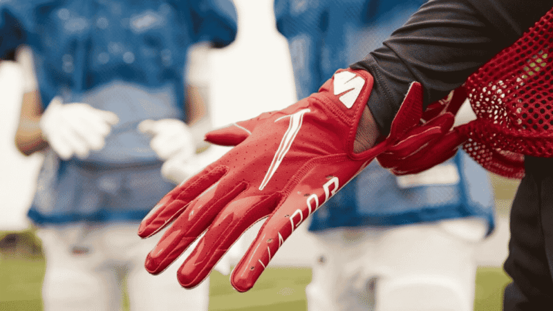 Football Gloves Explained: Sizes, Grip And Fit